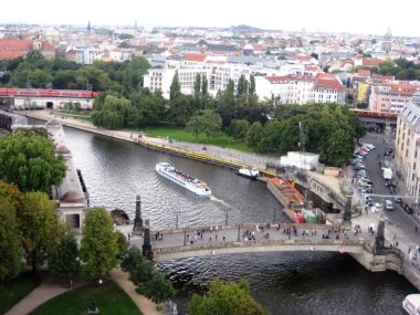 Berlin'den yüksekliği