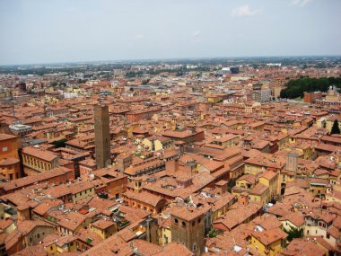 çatılar Bologna, İtalya