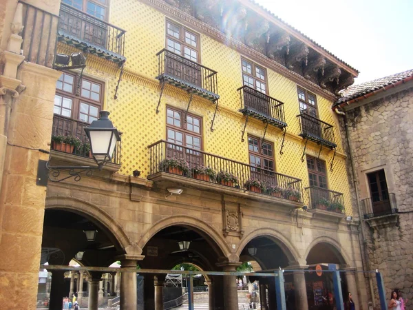 (Poble Espanyol)-ett arkitektoniskt friluftsmuseum, Barcelona (Spanien) — Stockfoto