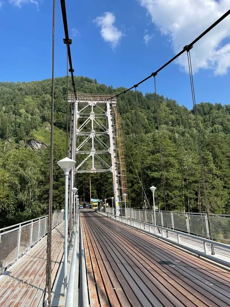 Pont Suspendu Travers Katun Turquoise Katun Près Village Platovo Altaï — Photo