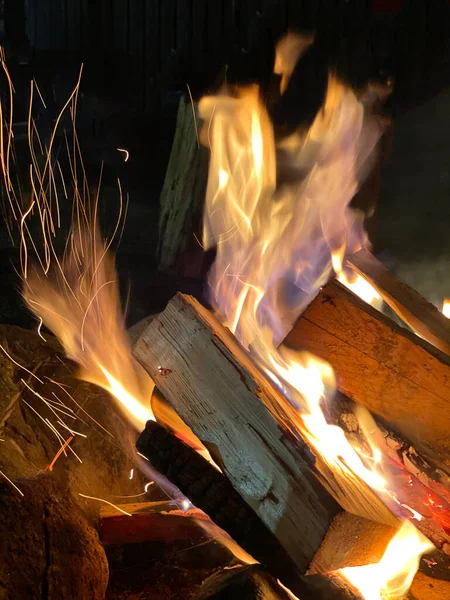 Wood Fire Burning Dark Flying Sparks — Stock Photo, Image