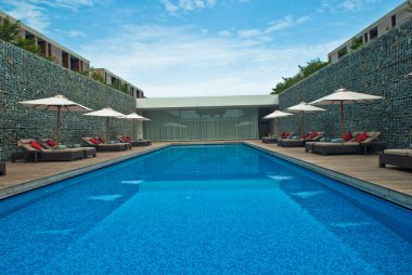seyahat havuzu resort