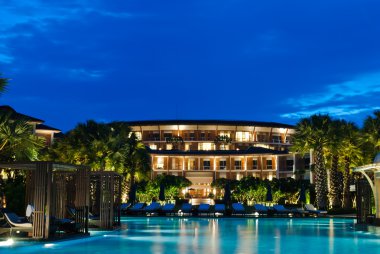 seyahat havuzu resort