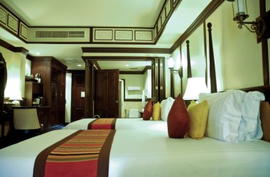 otel yatak odası