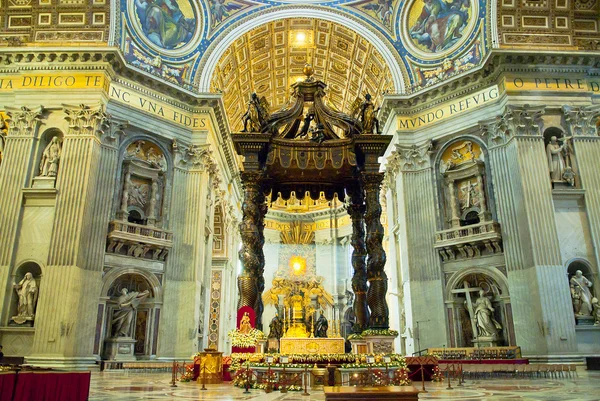 Intérieur de l'église chrétienne — Photo