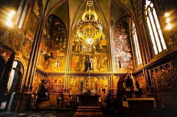 Belső tér, a prágai Szent Vitus-székesegyház — Stock Fotó