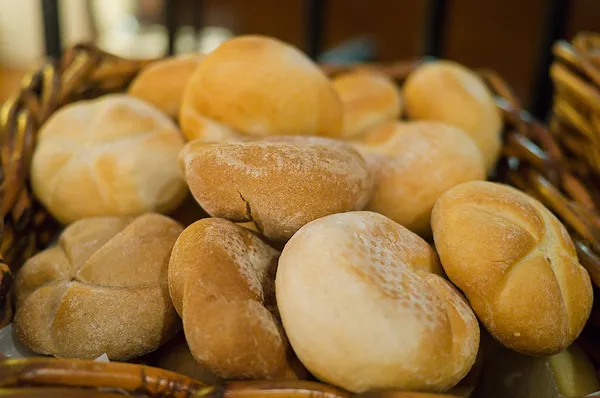Pão na mesa — Fotografia de Stock