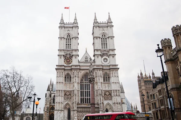 A igreja gótica da Abadia de Westminster em Londres, Reino Unido — Fotografia de Stock
