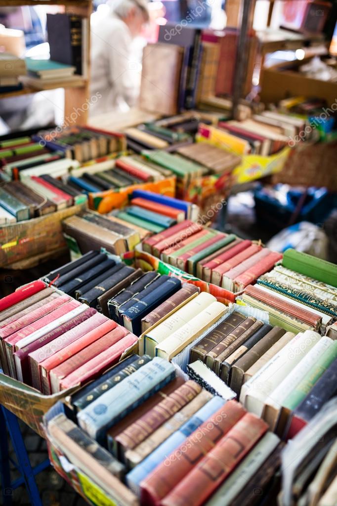 Old books at flea market Stock Editorial Photo © Juhku 43707251