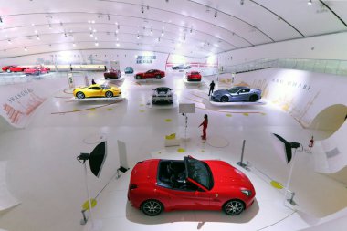 Modena, İtalya, Aralık 2021, MEF Ferrari Müzesi Casa Enzo Ferrari