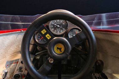 Nonantola (Modena) İtalya, Temmuz 2022 - Ferrari 312 T4 (1979) Kanadalı sürücü Gilles Villeneuve 'un Giacobazzi Müzesi ve Koleksiyonu - sürüş pozisyonunun ayrıntıları