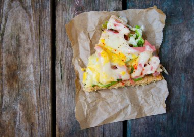 ev yapımı pasta peynir ile. rustik tarzı.