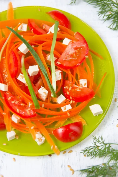 Salad from carrots, tomatoes and tofu — Stock Photo, Image