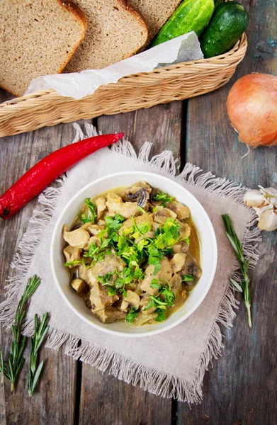 Turkey stew with mushrooms and yogurt — Stock Photo, Image