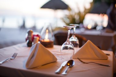 cam bir restoranda akşam yakın çekim