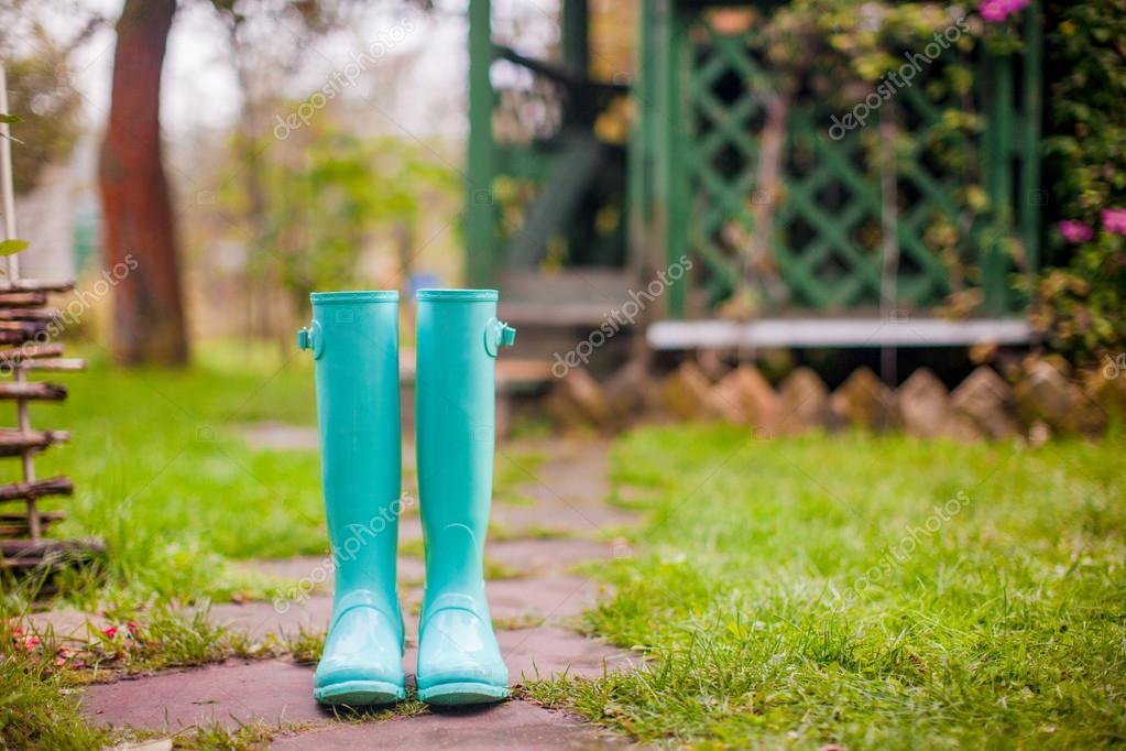 summer rubber boots