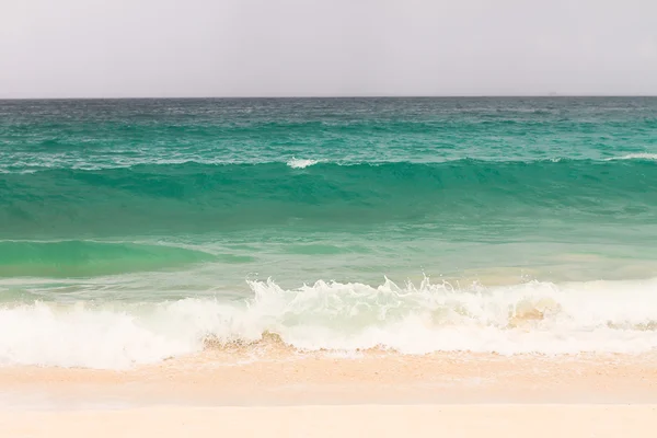 Big waves in rough seas — Stock Photo, Image