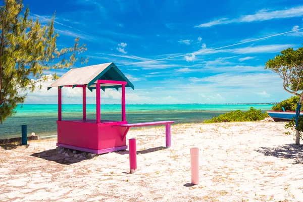 Traditional bright Caribbean houses on shore — Stock Photo, Image