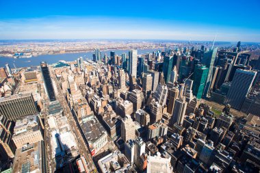 New York'un manhattan panorama havadan görünümü, gün batımı manzarası ile.