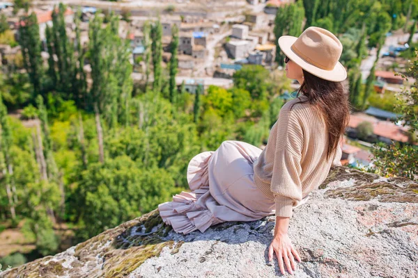 Beautiful woman on vacation in Cappadocia — Stock Photo, Image