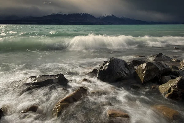 Stormy Lake Pukaki, Nova Zelândia — Fotografia de Stock