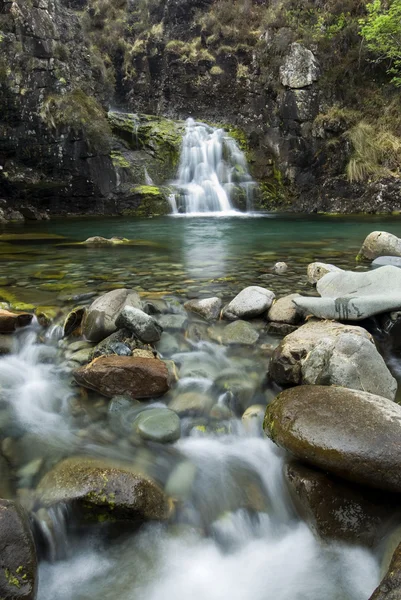 Cachoeira, Montanhas Cuillin, Ilha de Skye, Escócia — Fotografia de Stock