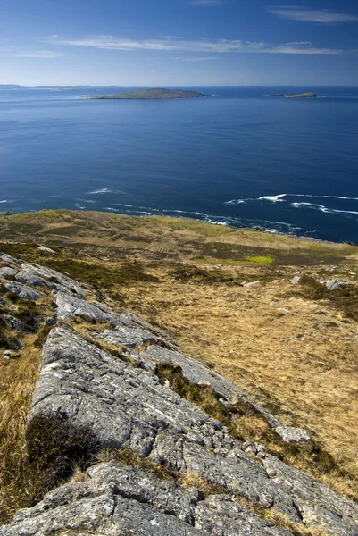 Uitzicht vanaf de top van Teen hoofd (northton) looking zuiden naar north uist. Isle harris, Buiten-Hebriden, Schotland — Stockfoto