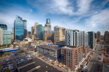 Minneapolis ufuk çizgisi, Portland Bulvarı.