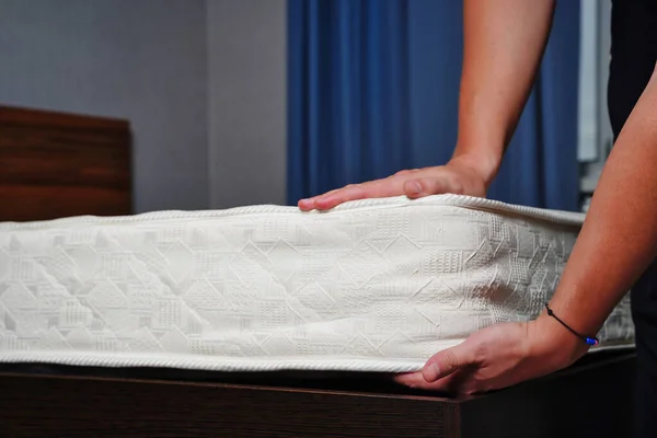 Hand Testing Orthopedic Memory Foam Core Mattress