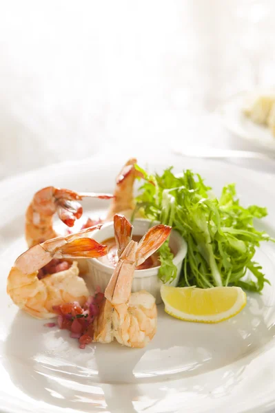 Fancy shrimp cocktail appetizer. — Fotografie, imagine de stoc