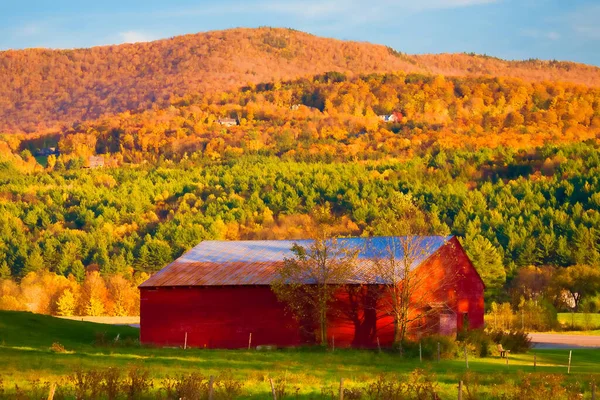 Rote Scheune Einem Sonnigen Herbstnachmittag Stowe Vermont Usa — Stockfoto