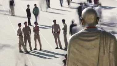 ulus 2 çocuk babası. Mohandas Karamçand Gandi.