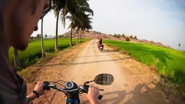 摩托车、 自行车 — 图库视频影像