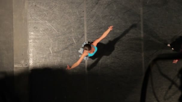 Bailarina de ballet — Vídeo de stock