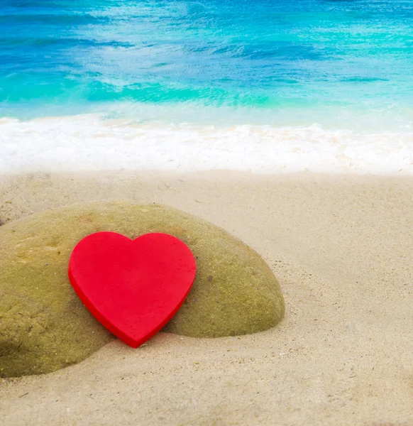 Heart shape on the beach — Stock Photo, Image