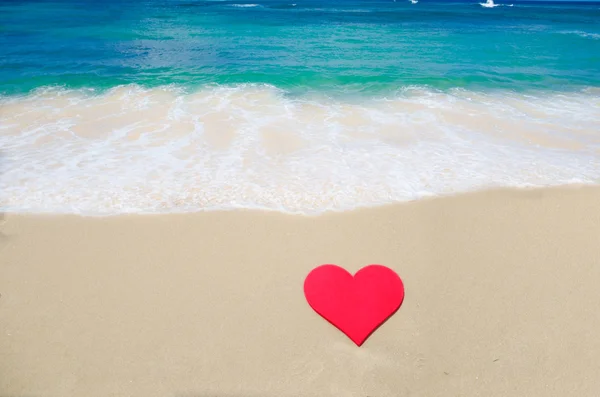 Tvar srdce na pláži — Stock fotografie