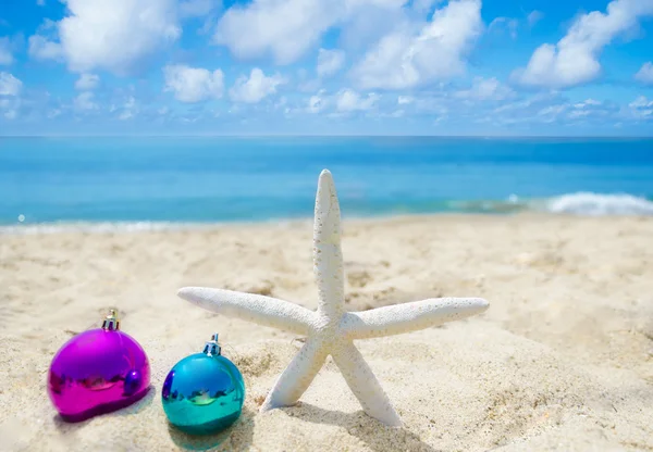 Starfish with Christmas balls - holiday concept — Stock Photo, Image