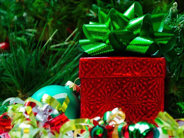 Gift box and Christmas ball - holiday's concept — Stock Photo, Image