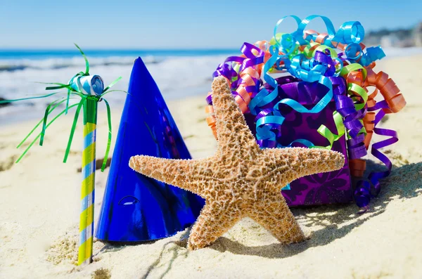 Urodziny dekoracje na plaży — Zdjęcie stockowe