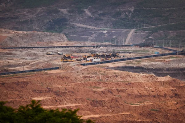 Vista Camion Escavatori Lavorano Pozzi Aperti Miniere Carbone Lignite Industria — Foto Stock