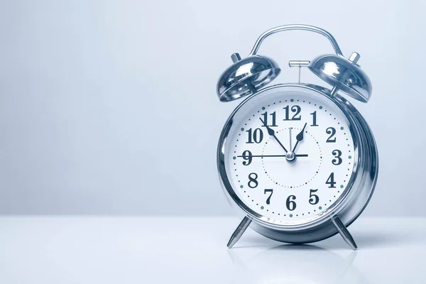 Vintage Alarm Clock Isolated White Background Clock Reminder Time Concept — Stock Photo, Image