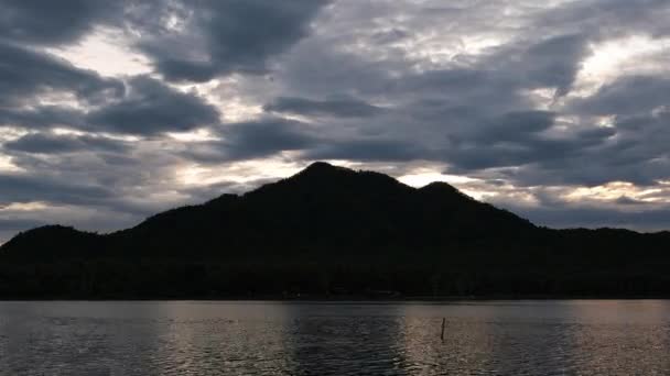 Tempo Lapso Silhueta Paisagem Montanhas Lagos Pôr Sol Contra Céu — Vídeo de Stock