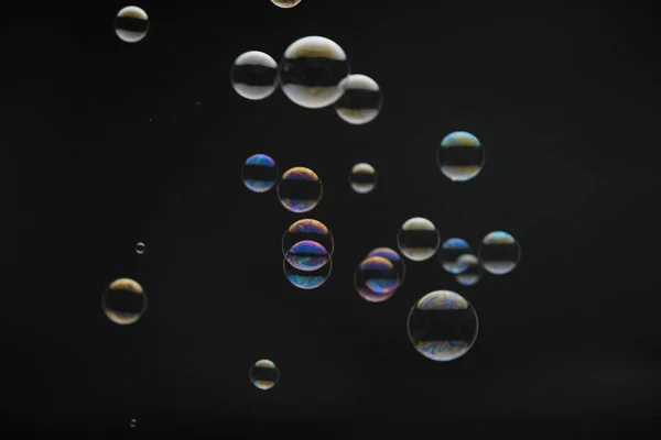 Flying Soap Bubbles Black Background Abstract Soap Bubbles Colorful Reflections — Stockfoto