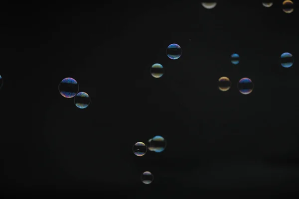Flying Soap Bubbles Black Background Abstract Soap Bubbles Colorful Reflections — Fotografia de Stock