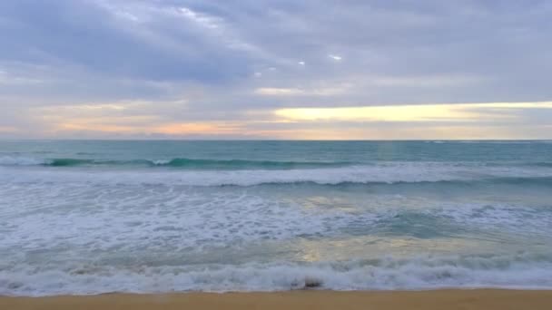 Гарні Морські Хвилі Білий Піщаний Пляж Тропічному Острові Чудовий Вид — стокове відео