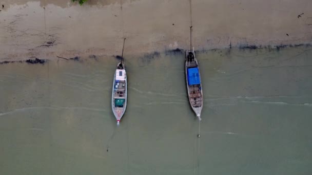 Aerial View Drones Fishing Boats Shore Low Tide Top View — ストック動画