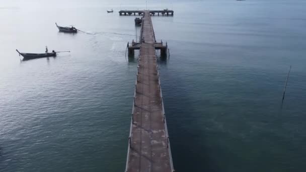 Aerial View Drone Pier Tropical Sea Lot Thai Traditional Longtail — Stockvideo