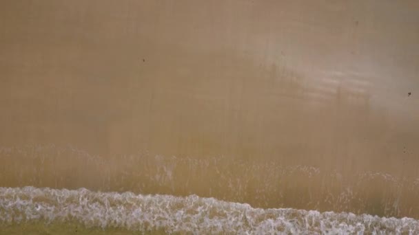Прекрасні Морські Хвилі Білий Піщаний Пляж Тропічному Острові Які Хвилі — стокове відео