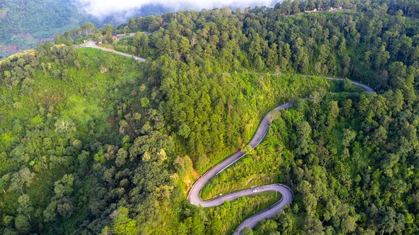 Vista Aerea Una Strada Collinare Con Belle Foreste Verdi Thailandia — Foto Stock