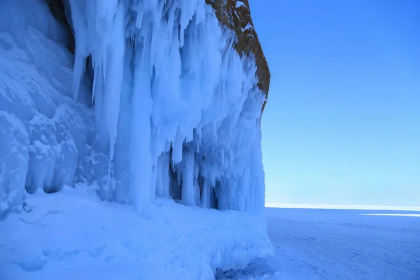 바이칼호 의물에 얼어붙은 — 스톡 사진